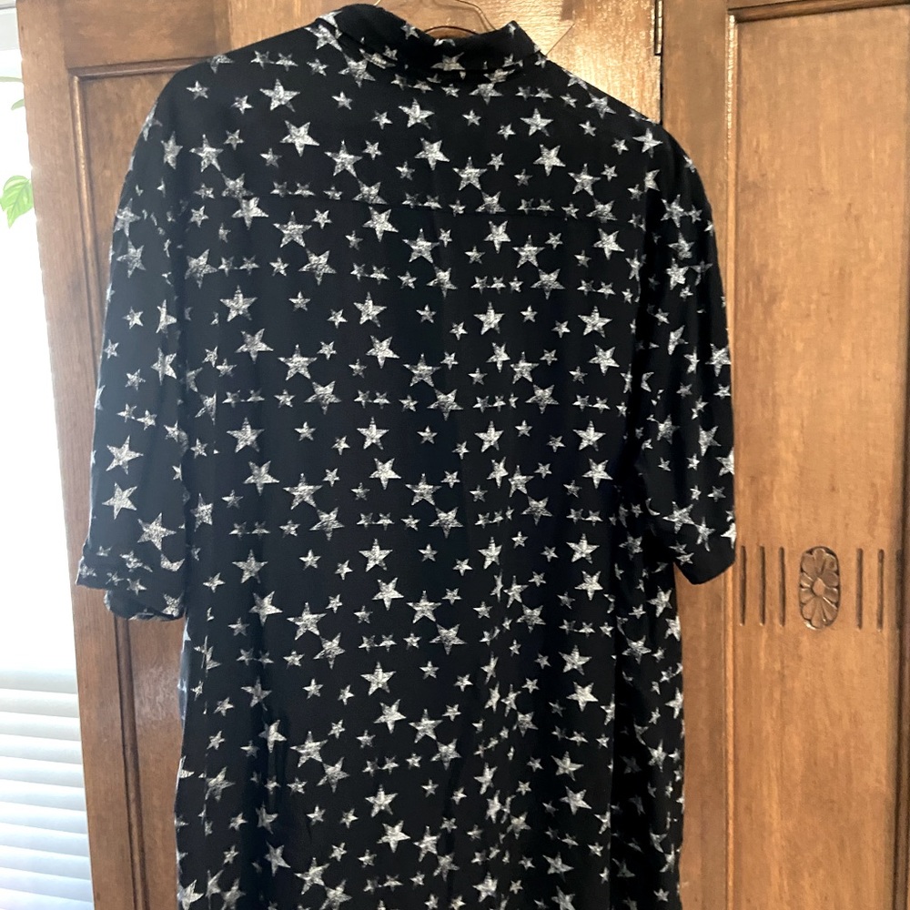Lularoe Size XL Star Print Button Front Top Men’s Shirt! Women can wear to too! - Picture 2 of 3